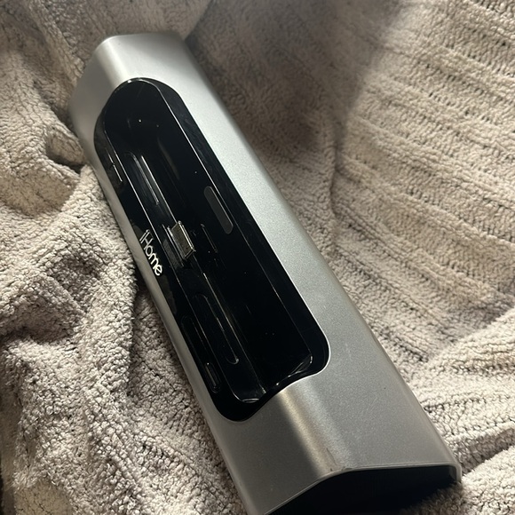 Apple iPhone ihome speaker with wall plug minor scratches - preowned SEE PICS - Picture 4 of 11